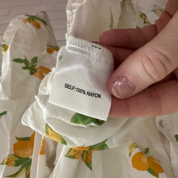Jane and Delancey Lemon Print Button Down Rayon lightweight long sleeve M #1873 - Picture 3 of 6